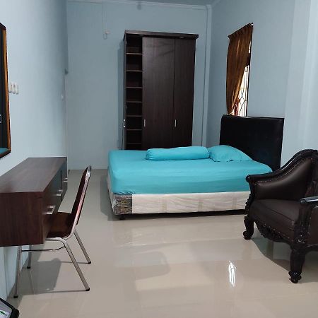 M1 Residence Manado Exterior photo